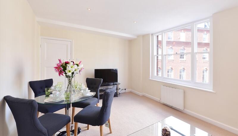 1 bed property in 39 Hill Street, London, London